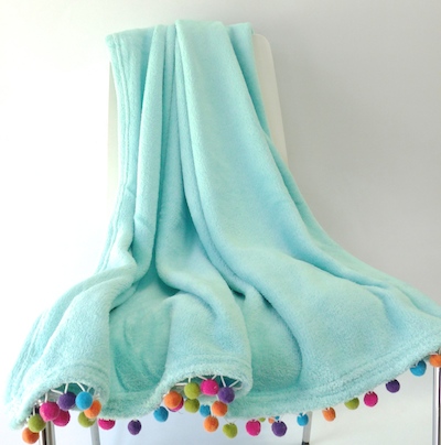 Pom Pom Blanket